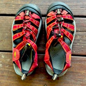 Keen women’s sandals size 8